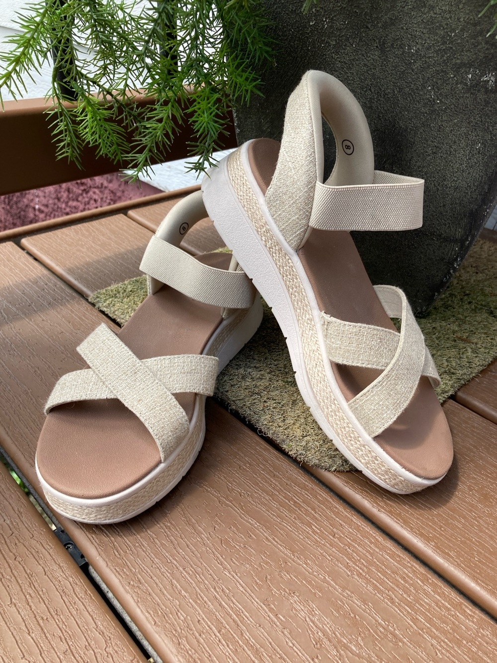 Bobs by Skechers size 8 Slip On Hands Free natural colored platform sandals